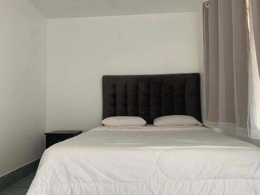 Hotel Pico Alto, La Planicie Lima
